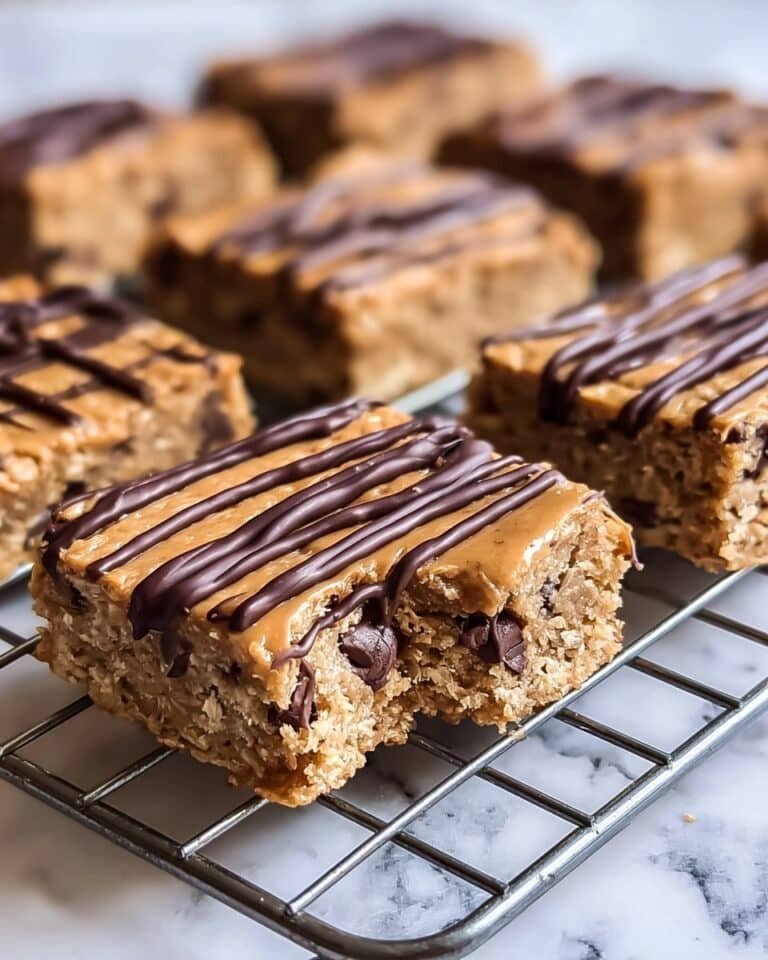 Healthy Peanut Butter Chunk Oatmeal Bars Recipe